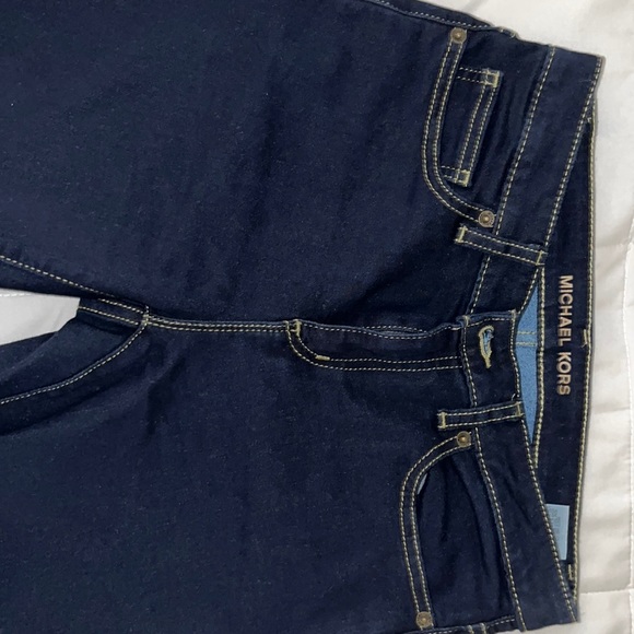 Wore once for an interview. - Picture 1 of 2